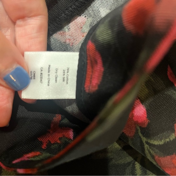 Talbots Black Pants with Red and Pink Floral Design Size 2 - Picture 4 of 4